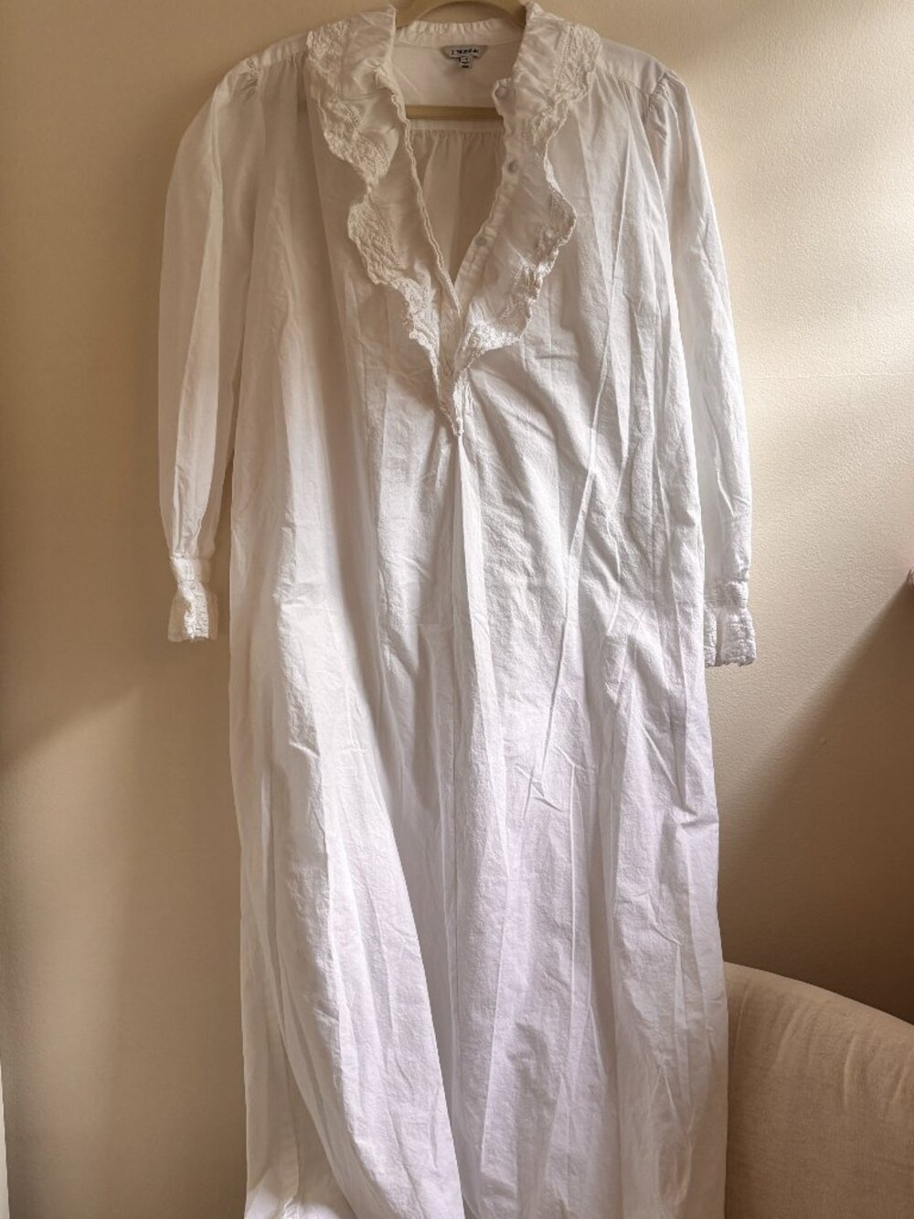 J. Peterman White Cotton Nightgown Medium Romantic Lace Ruffle Victorian Cottage